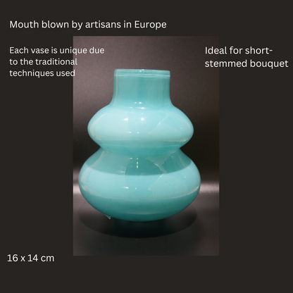 Dutz SKRZYSZOW curvy vase